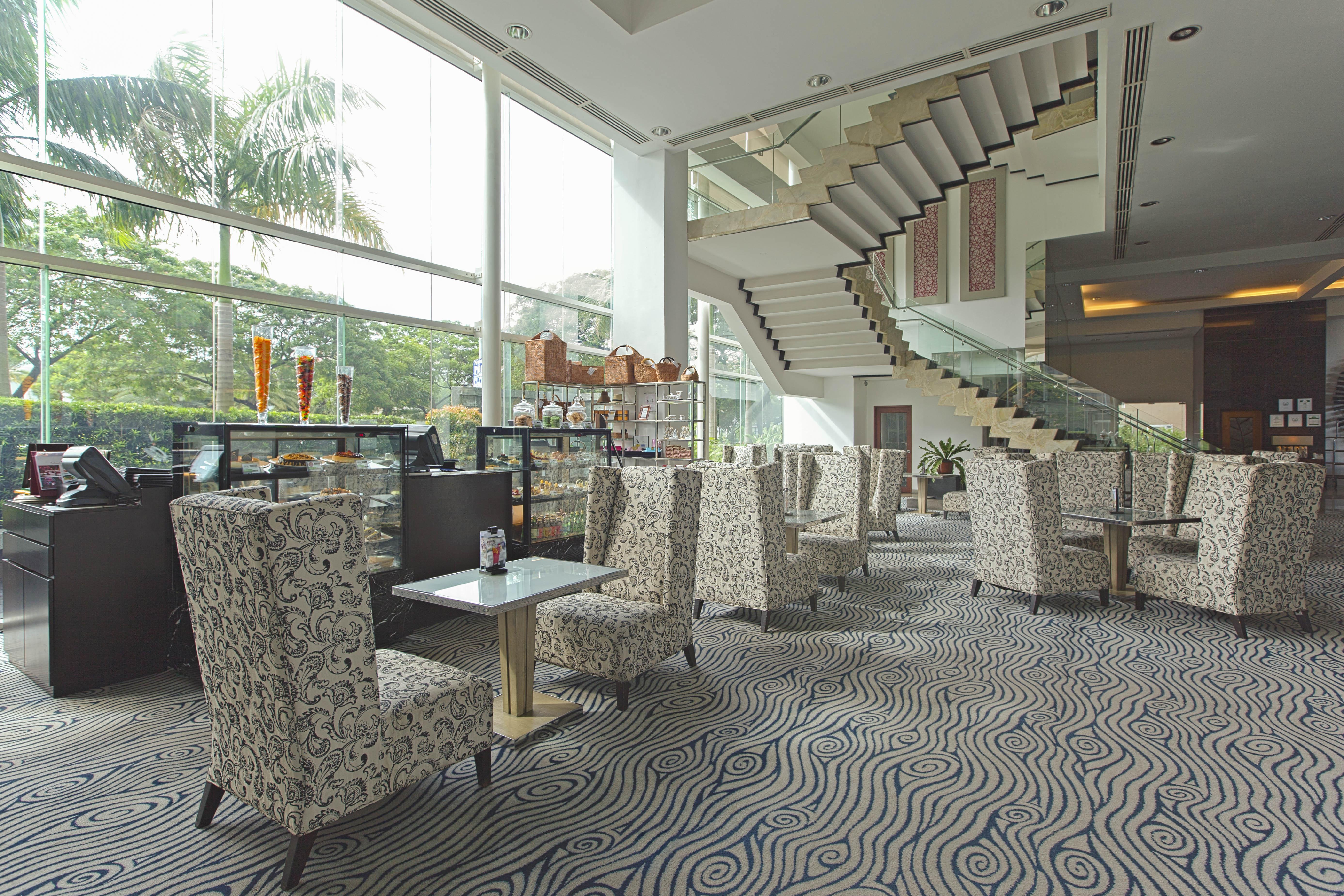 Acacia Hotel Manila Muntinlupa City Eksteriør bilde